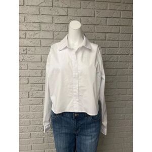 Rue 21 White Cropped Cut-Out Back Shirt Size L
